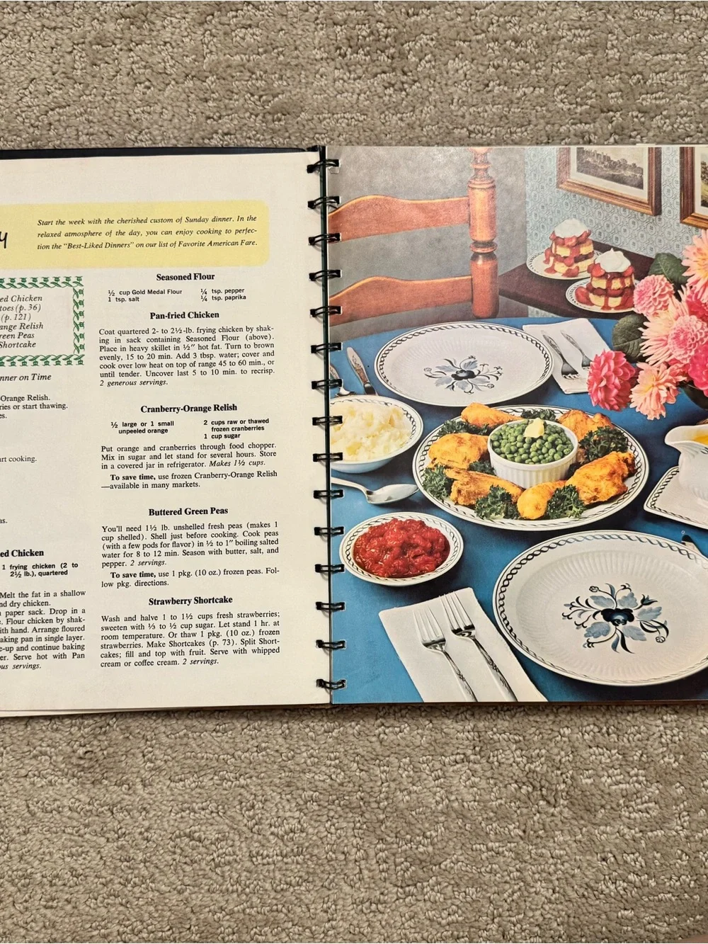 VINTAGE Betty Crocker New Dinner for Two Cookbook - 1964 EUC